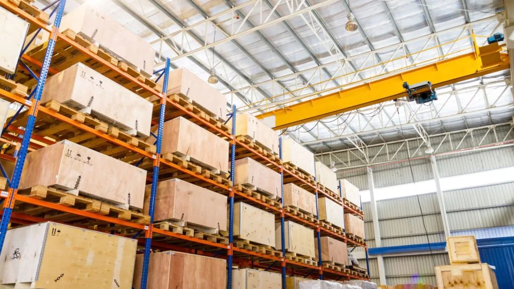 Cantilever rack for storage