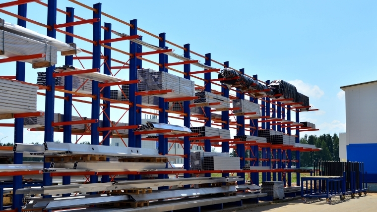 Cantilever racking