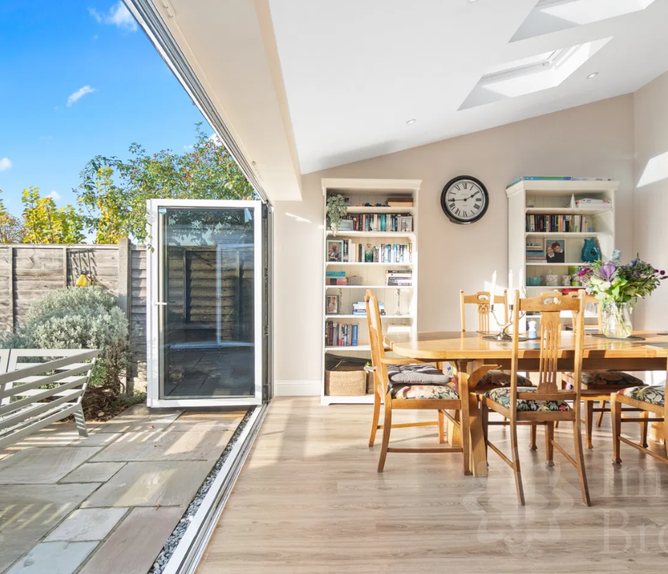 Loudwater Rd, Sunbury-on-Thames, TW16