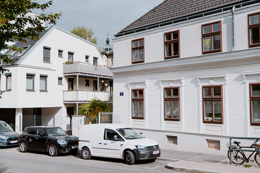 Zahnarztpraxis Dr. Wenning Li