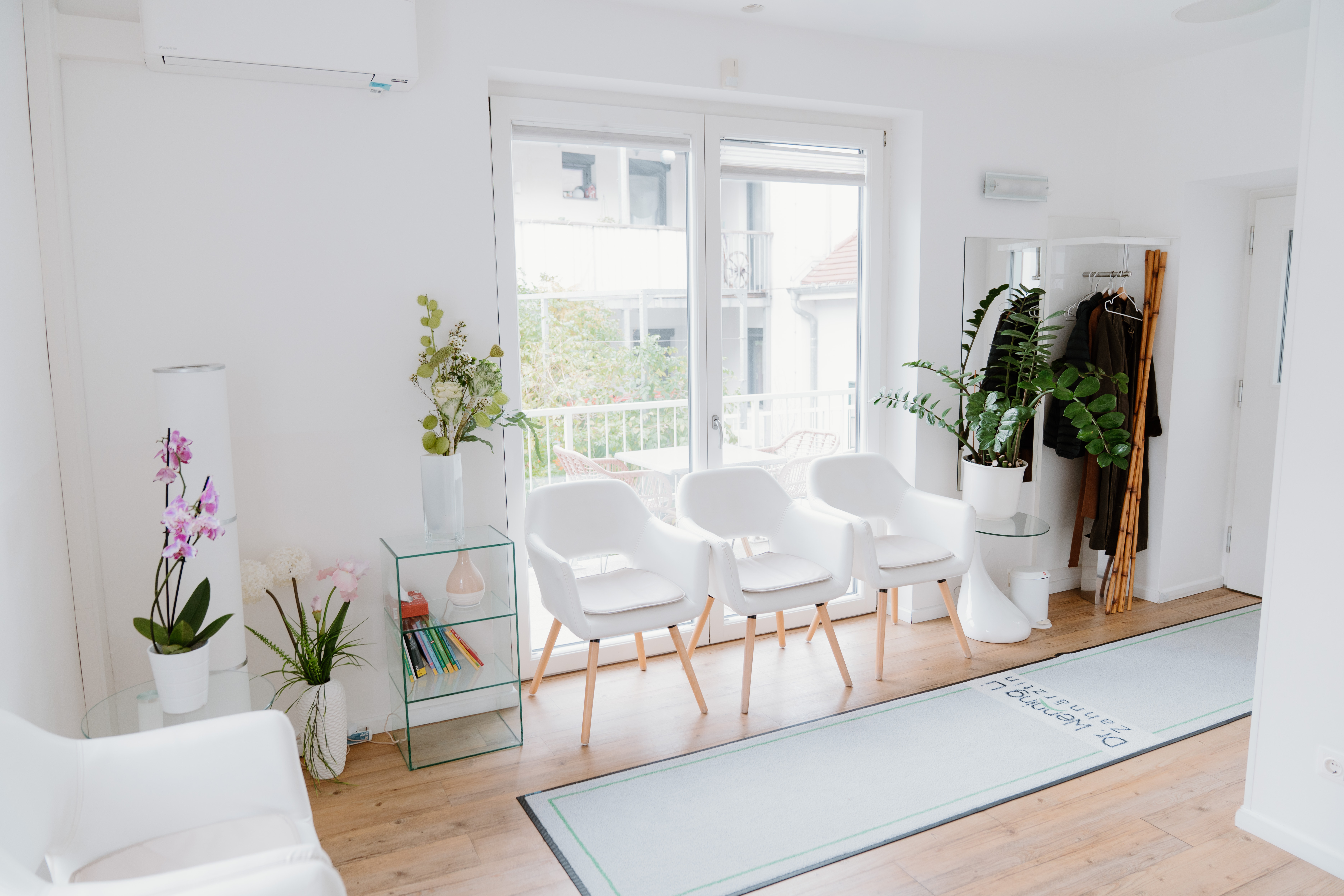 Zahnarztpraxis Dr. Wenning Li