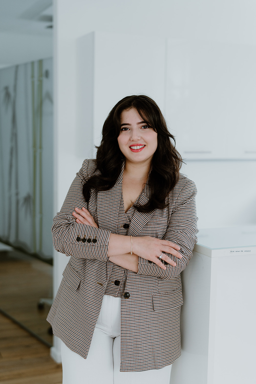 Mitarbeiterin der Zahnarztpraxis Dr. Wenning Li