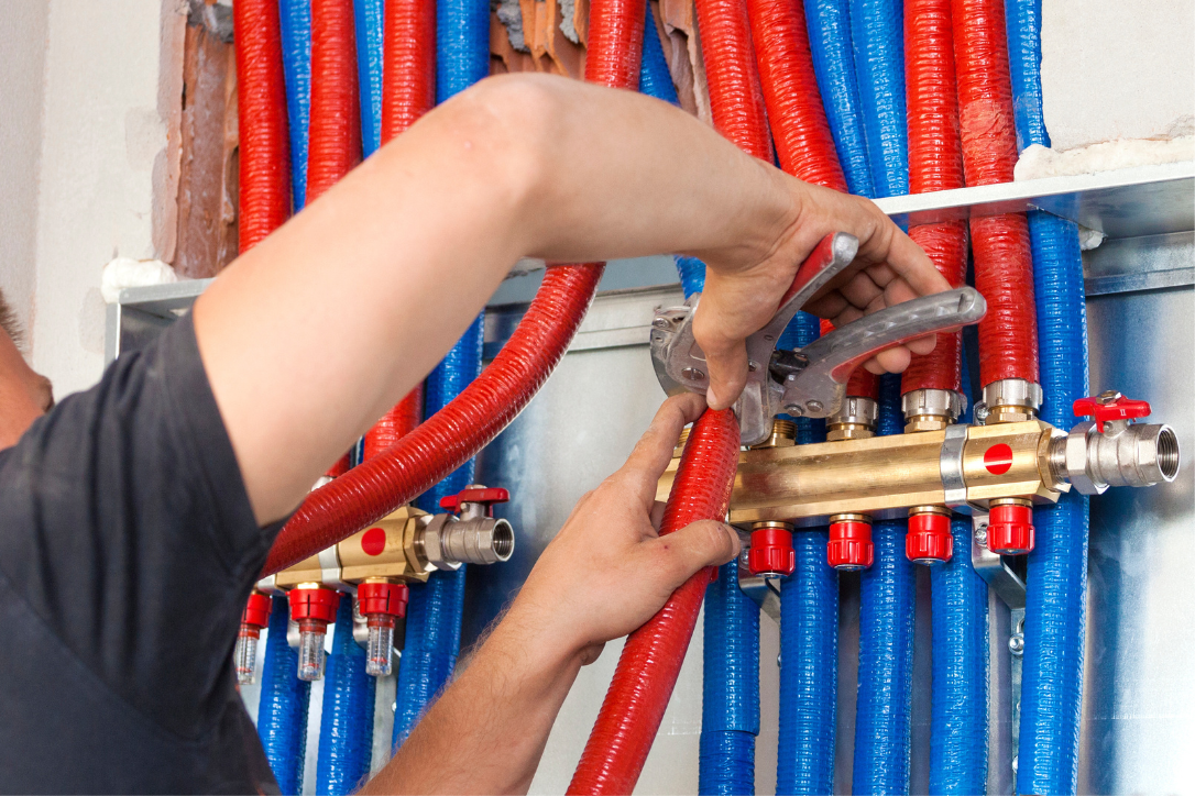 Plombier en intervention