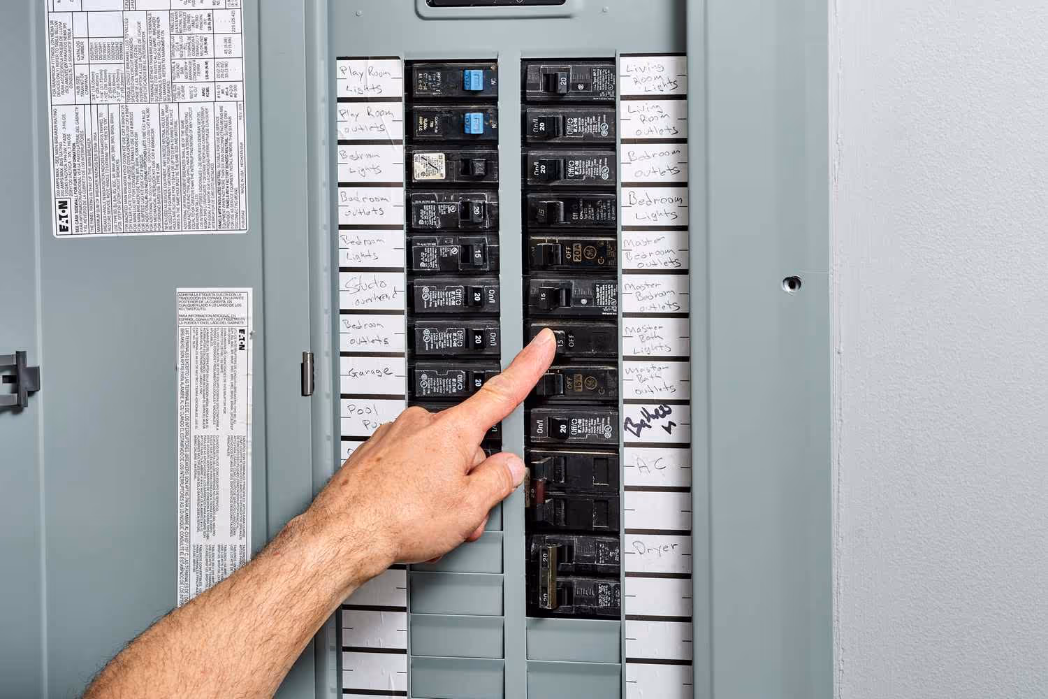 Insufficient Power: Reason Why Your A/C Fan is Not Spinning | IRBIS HVAC