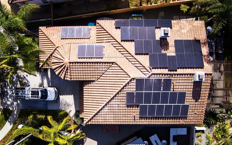 <subject>[background image] image of an industrial area (for a mobility and transportation)</subject>