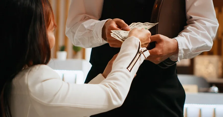 Common Wage and Overtime Issues for Tipped Employees