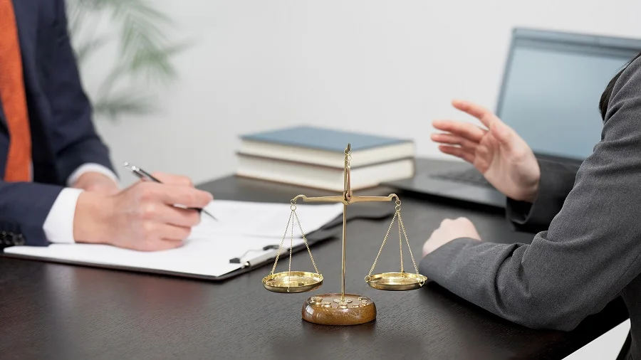 Should I Talk to an Employment Lawyer?