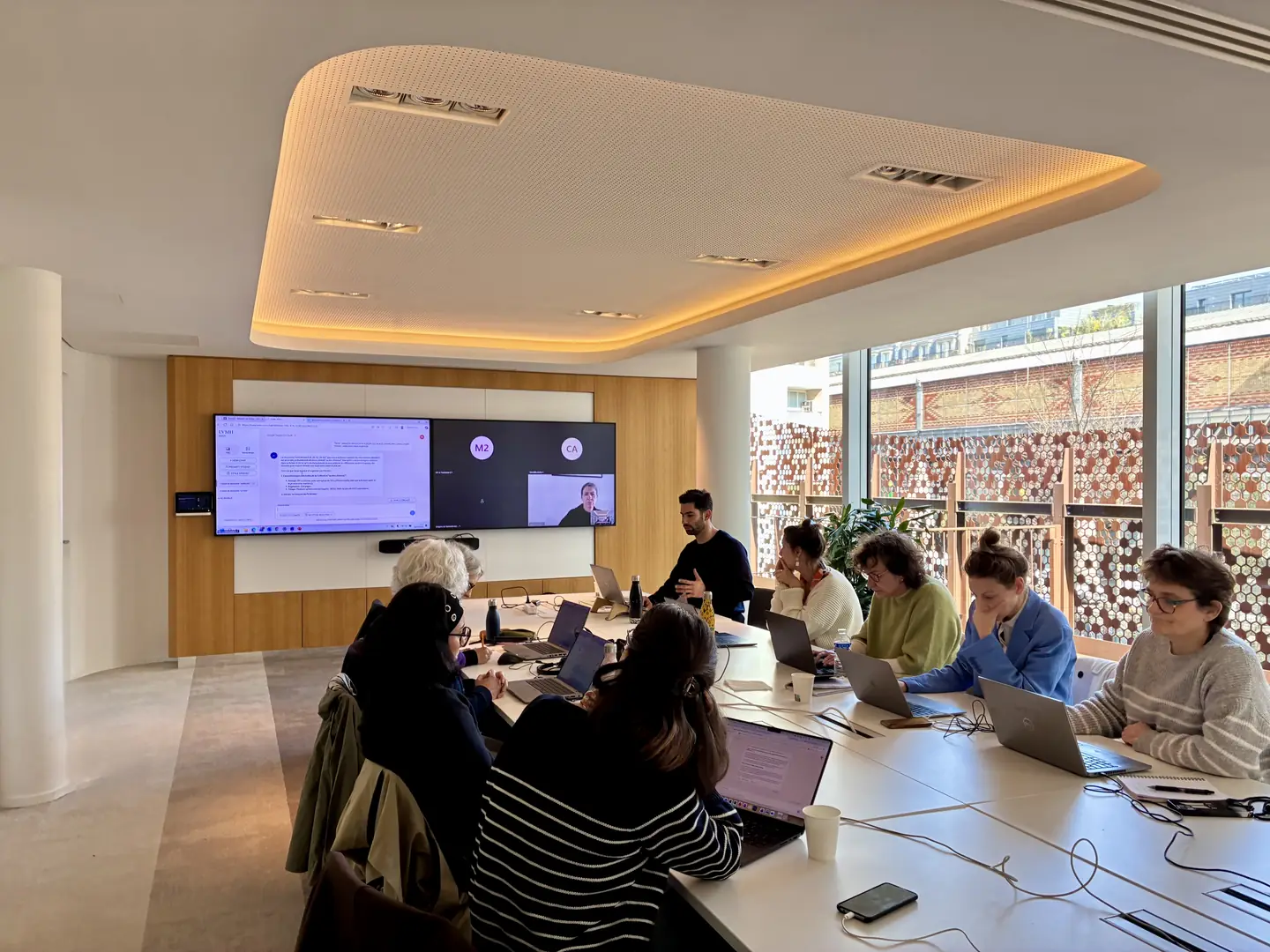 Formation IA Pro : une équipe en session avec Bloom
