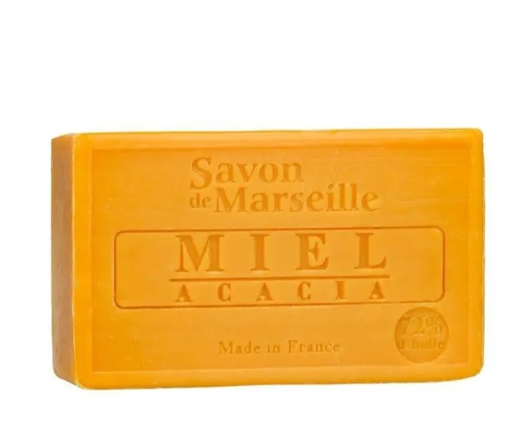 Savon de Marseille extra doux, senteur Miel et Acacia.
Le Miel et L'acacia réuni dans un seul savon pour vous offrir une peau douce et parfumée à chaque passage sous la douche ou dans le bain. Un savon extra-doux qui vous donne une sensation d'hydratation optimale et inspiré du savoir faire traditionnel de la confection du savon de Marseille . Le savon Miel et Acacia contient de la glycérine vegetale et est enrichi en huile d'Amande douce source de douceur et d'hydratation.
Fabriqué en France
Ingrédients: Sodium palmate, sodium palm kernelate acqua , glycerin, parfum, prunus amygdalus dulcis oil, palm kernel acid, benzyl benzoate, sodium chloride, tetrasodium etidronate, tetrasodium edta, coumarin , eugenol lilial, hydroxycitronellal, diethylhexyl sodium sulfosuccinate, ci 11680,ci 77891, ci 12490.
poids 100g