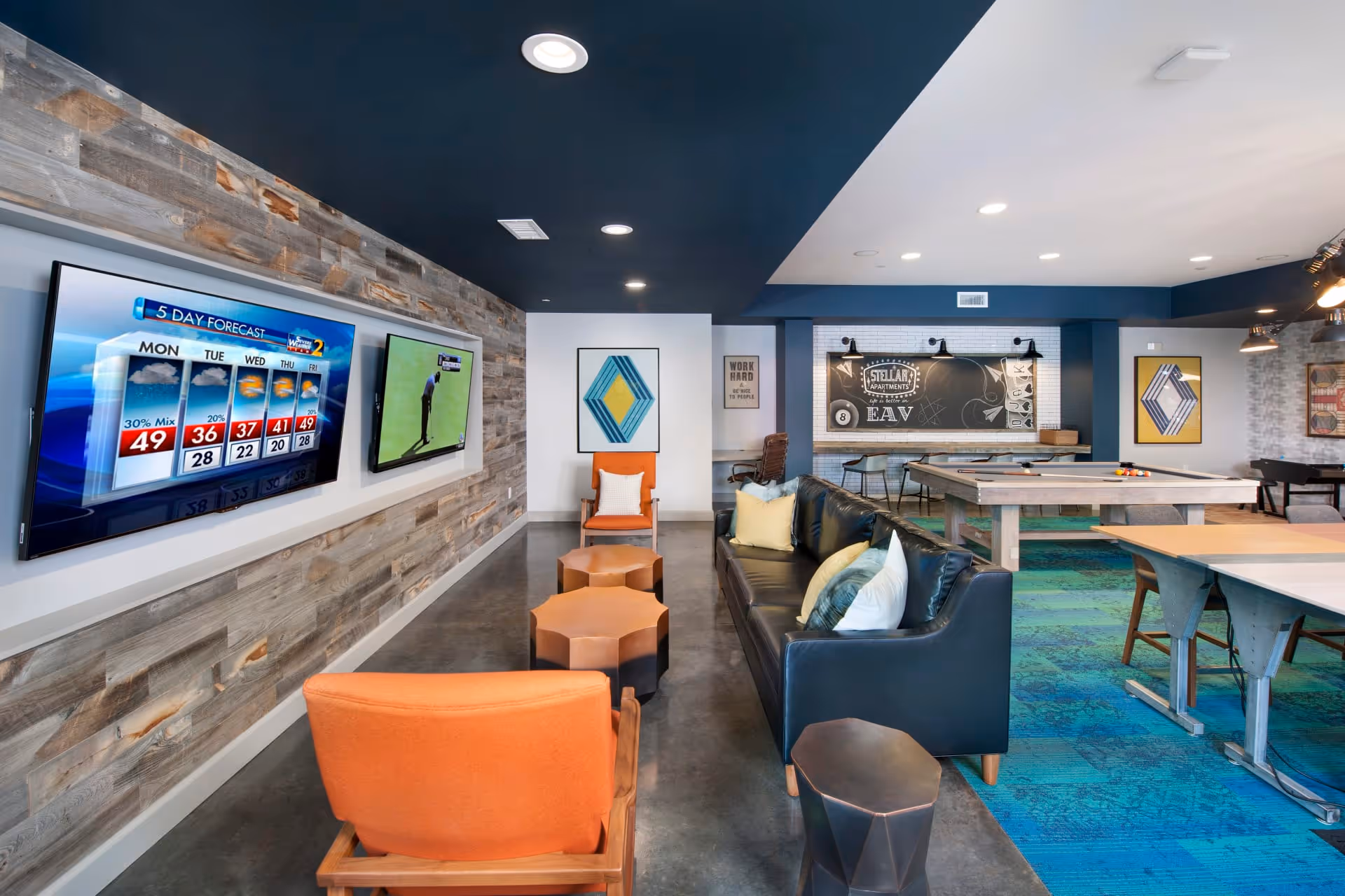 Clubhouse interior 04