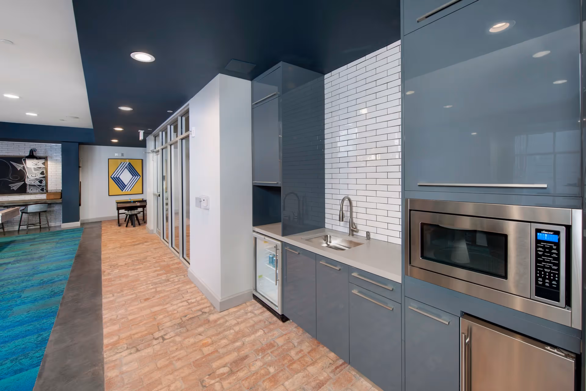 Clubhouse interior 05