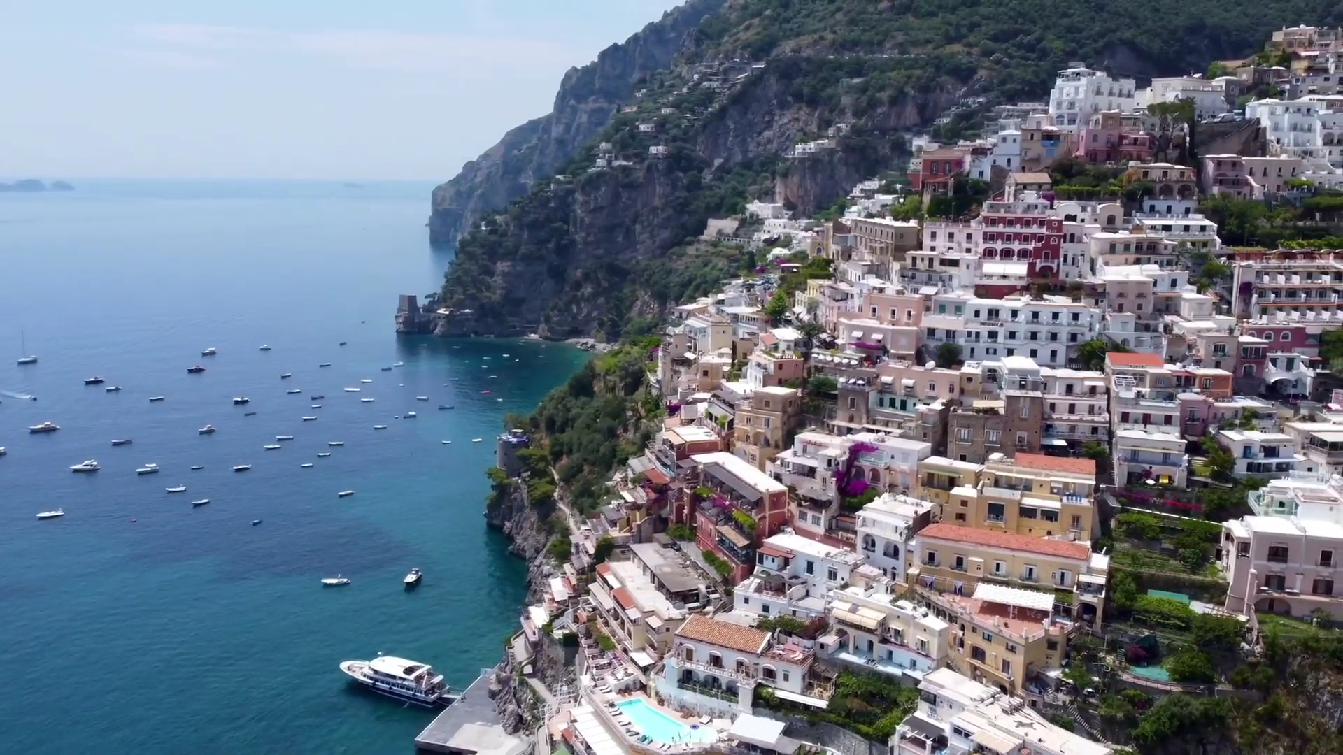 Romantic honeymoon suite with a view over Positano