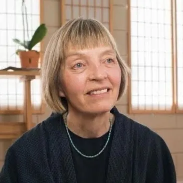 Maria Reis Habito began formal Zen practice in 1982 with Fr. Hugo Enomiya-Lassalle. She studied with Yamada Koun in 1987 and with Ruben Habito since 1990.