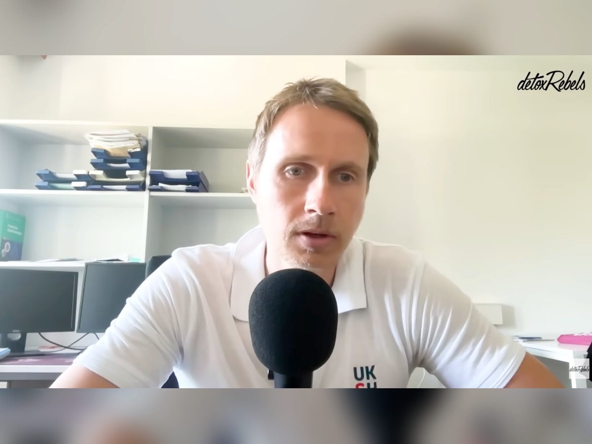 Tim Hollstein im Podcast von detoxRebels