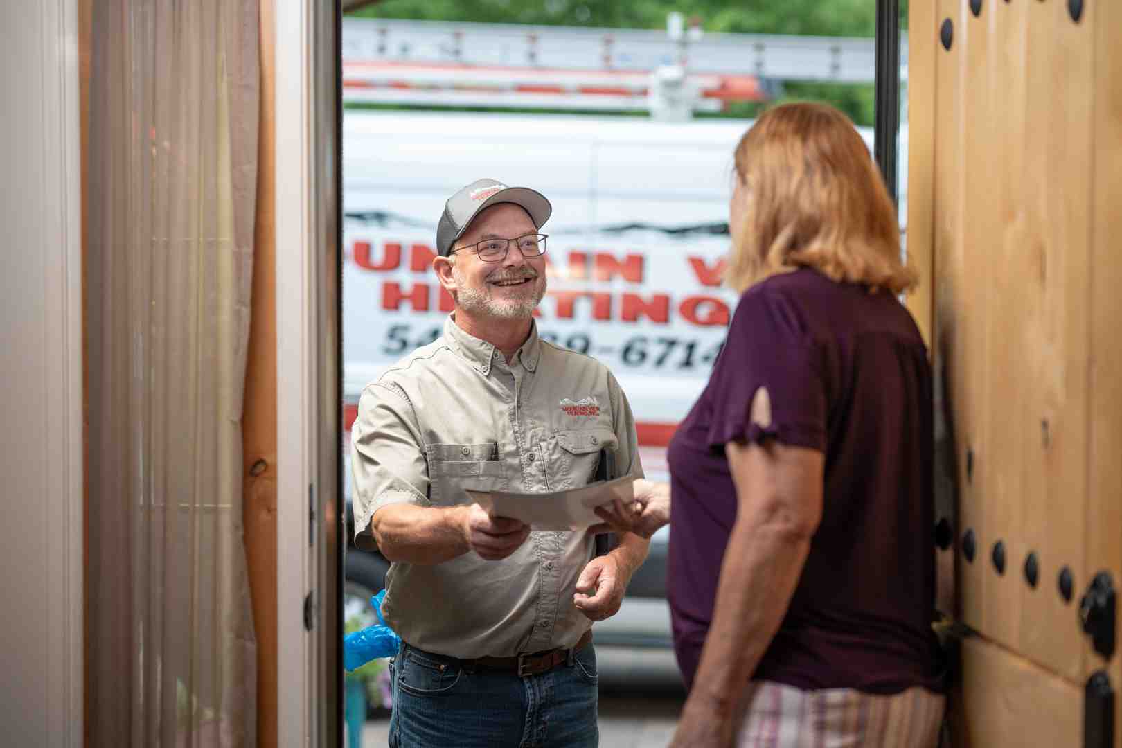 Infographic showing the 5 key criteria for selecting a heating replacement company in Sisters OR: local licensing and insurance verification, NATE-certified technicians, positive customer reviews from Sisters homeowners, comprehensive warranty coverage for parts and labor, and proven experience with furnaces heat pumps and ductless systems suitable for Central Oregon winters - heating replacement company in sisters, or