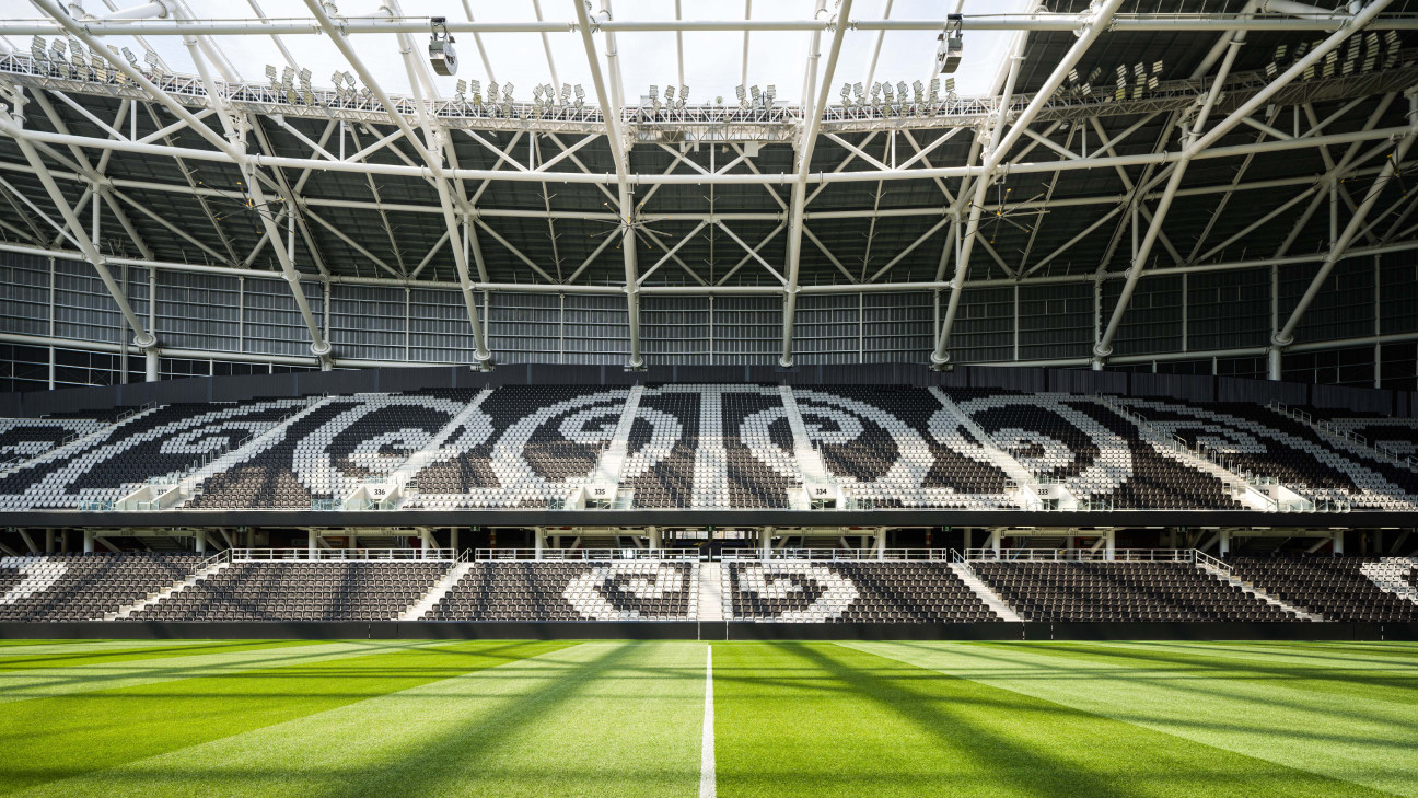 Wie AECO-Teams Stadionprojekte mit Revizto vom Spatenstich bis zum Betrieb realisieren