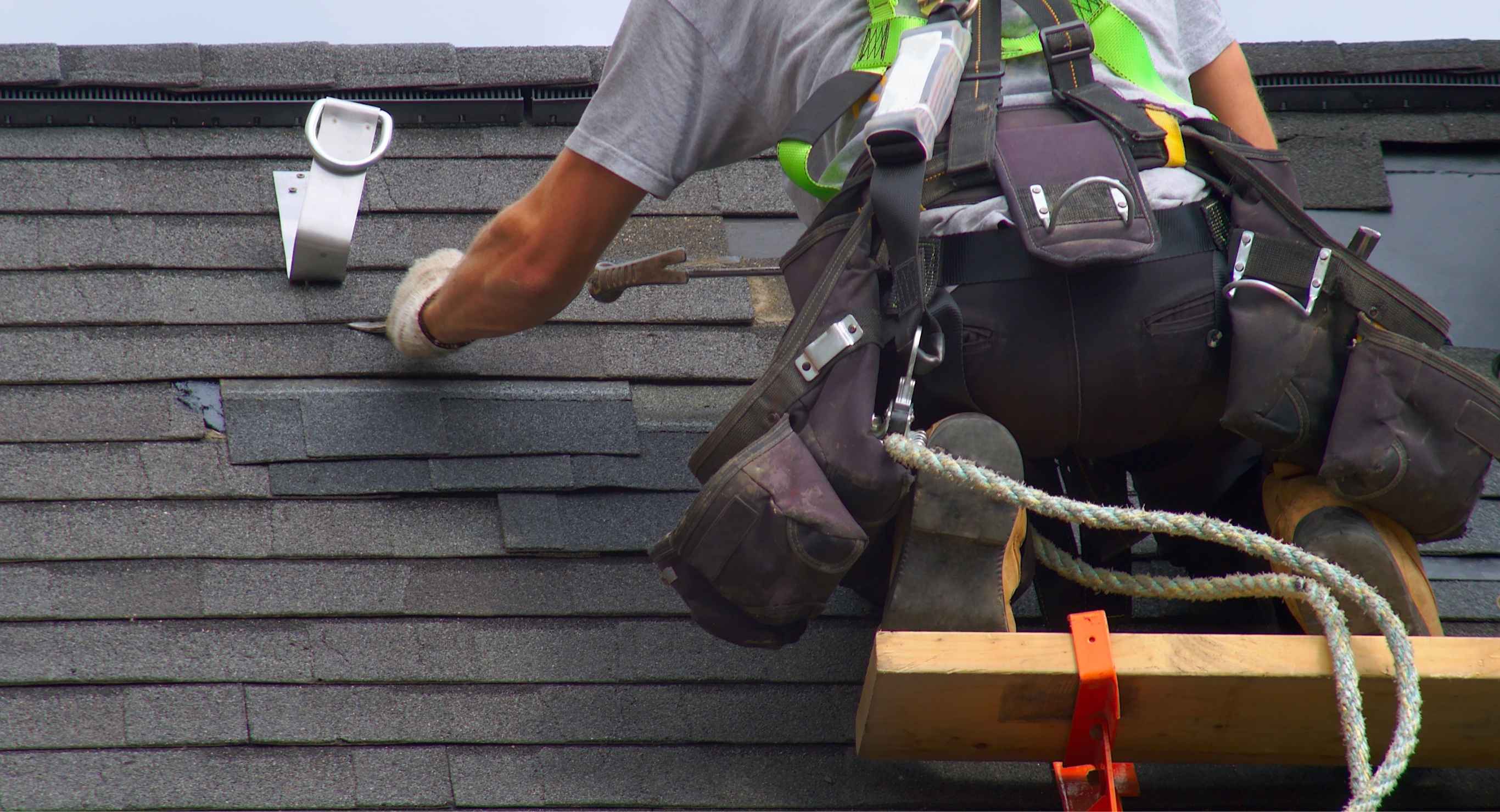 10 tips to make residential and commercial roofs last longer