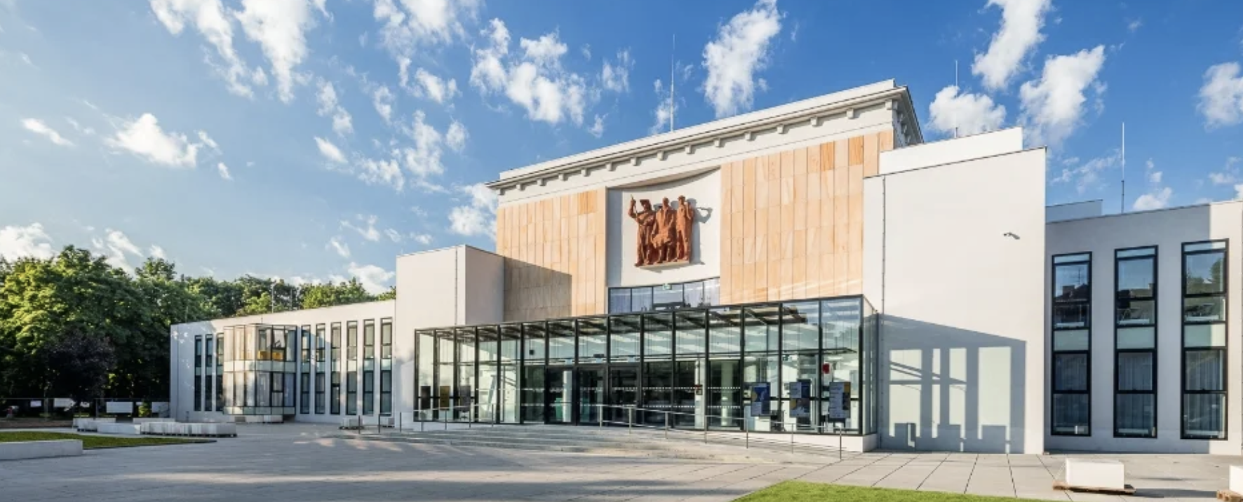 Přebal knihy Novinářem v Číně 2: Nezešílet!