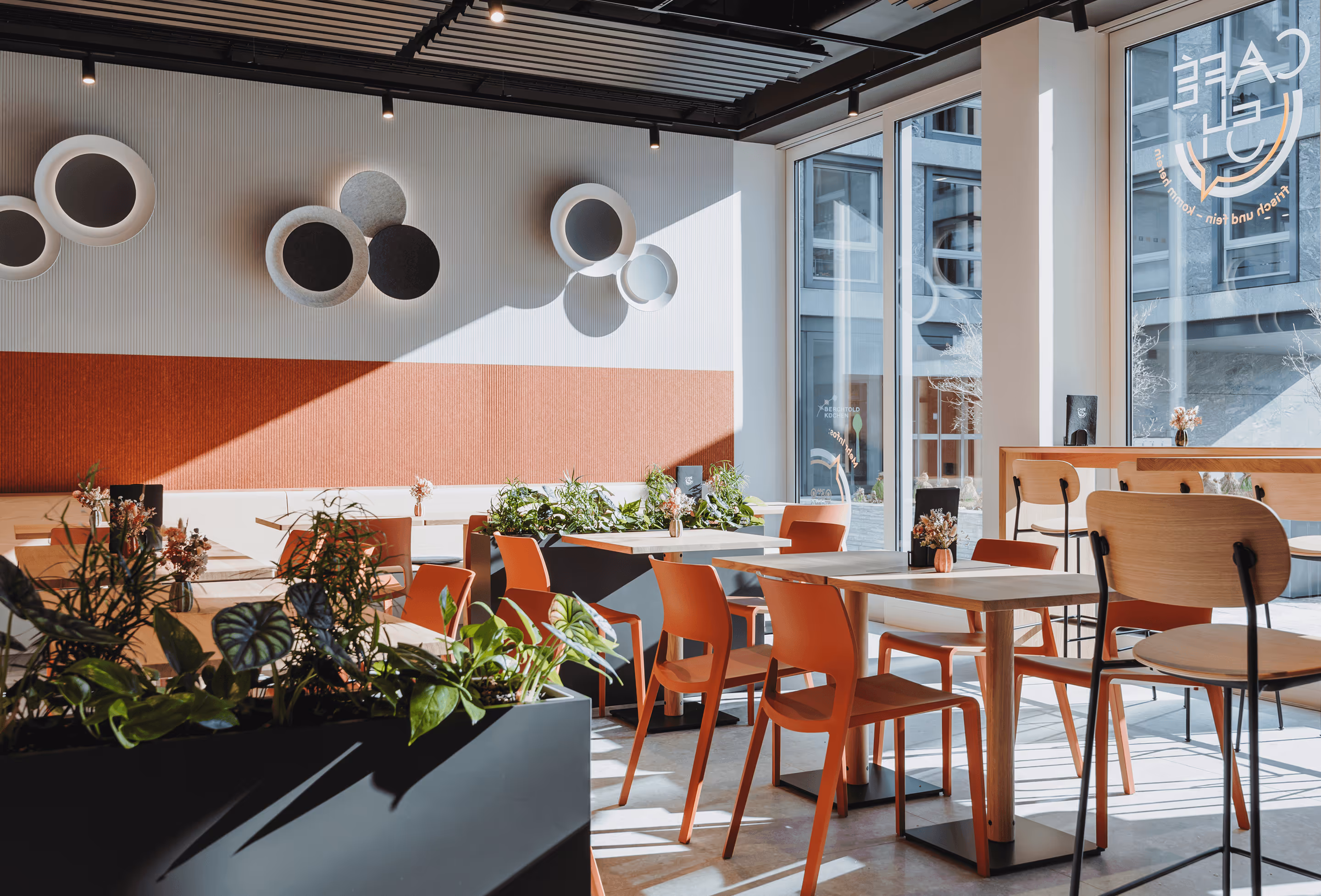 Gesamtauftritt für neues Café 54