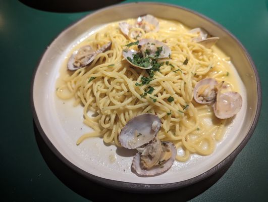Linguini with Clams at Extra Virgin on Scarlet Lady