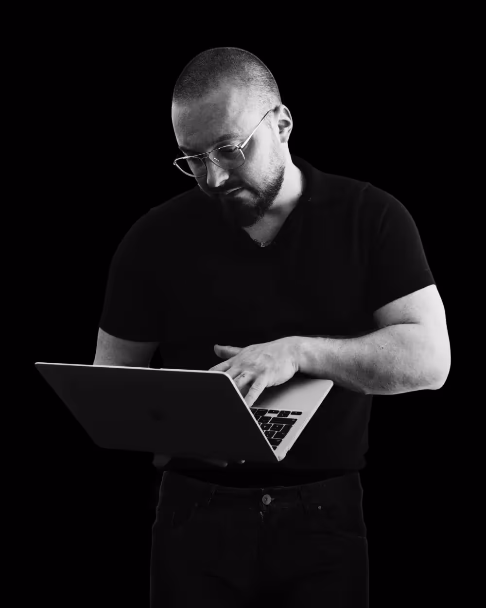 Sebastian Neeb von Empyrean Masterpieces spezialisiert auf strategisches Webdesign und digitale Markenpositionierung