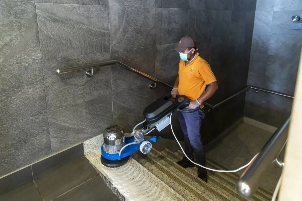 جلي بلاط الرياض