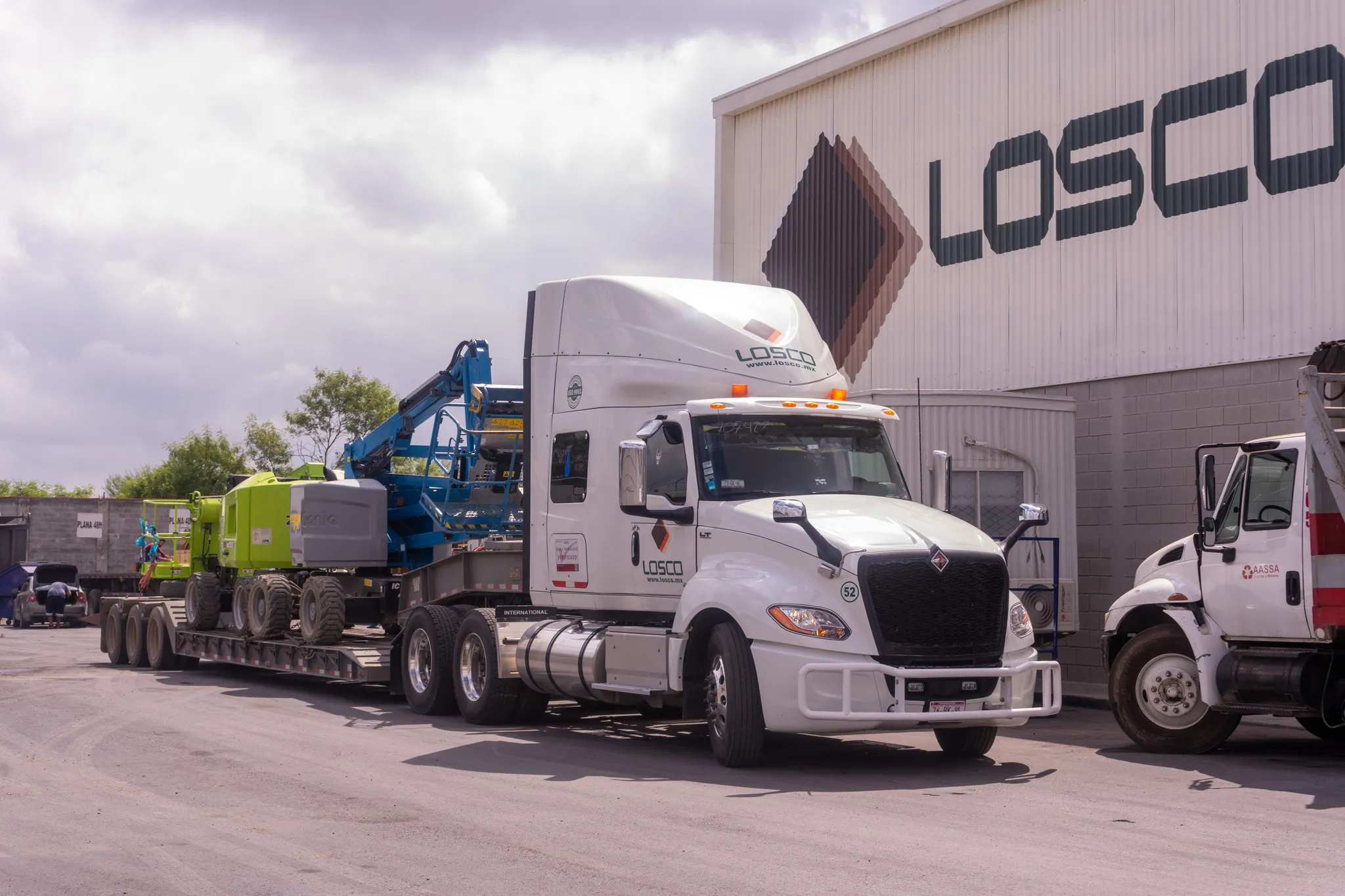 Servicio de Transporte Trailer Lowboy Losco