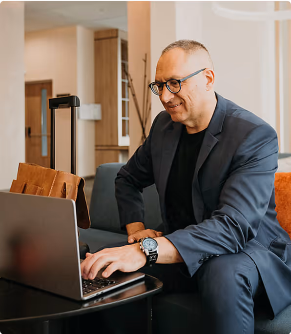 Logos solutions Avnear - Assurance vie, contrats de capitalisation, PER et Private Assets