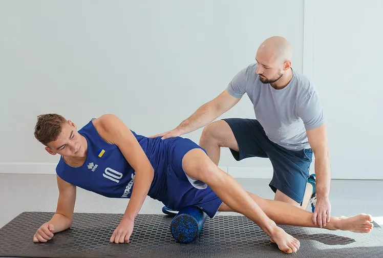 ЛІКУВАННЯ ПОШКОДЖЕНЬ ОПОРНО-РУХОВОГО АПАРАТУ. Наші програми розроблені, щоб допомогти тобі на різних етапах твого спортивного та активного життя.