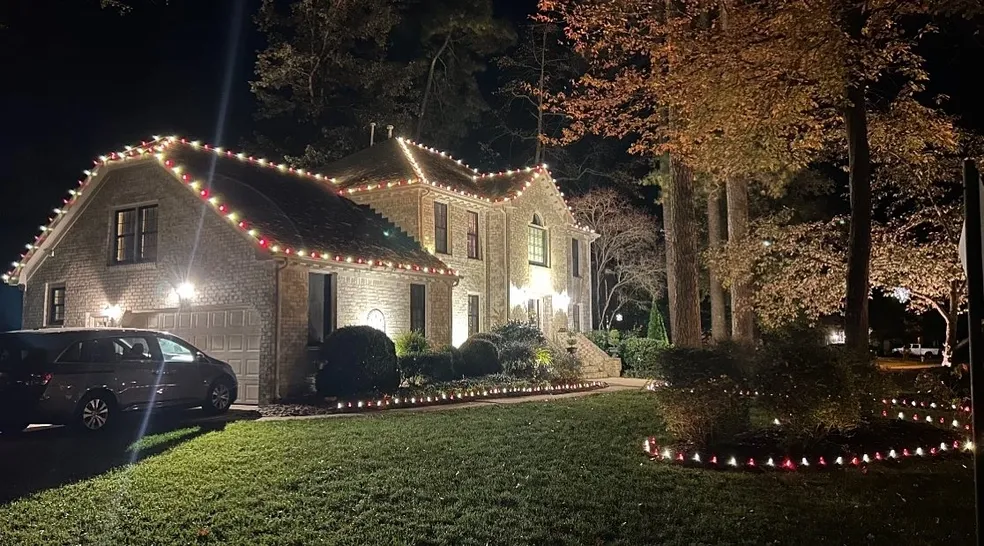 Slider Image 3 House With Christmas Lights