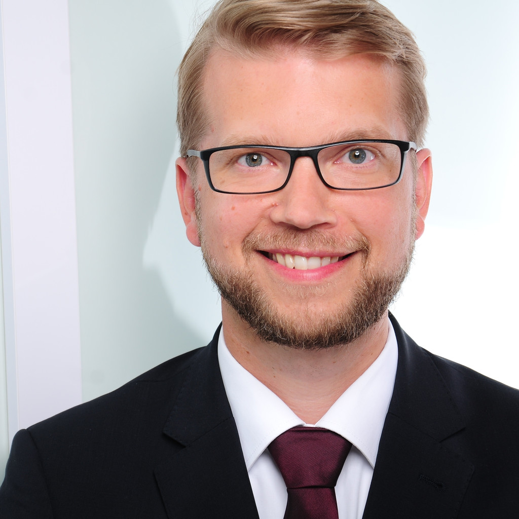 [headshot] image of customer (for a real estate tech)