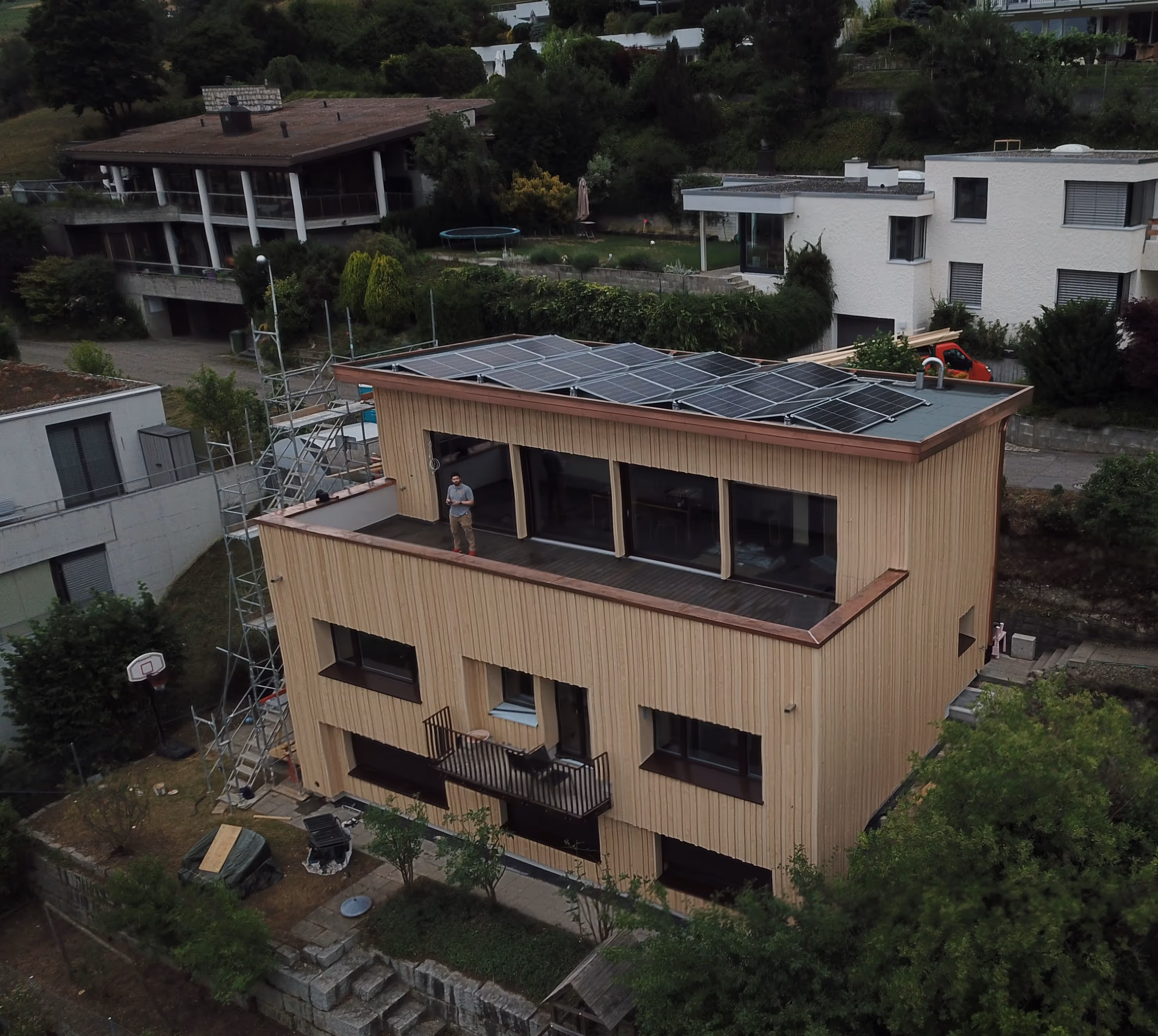 Aufstockung EFH – Attikageschoss für Sitzung, Arbeit und Geselligkeit