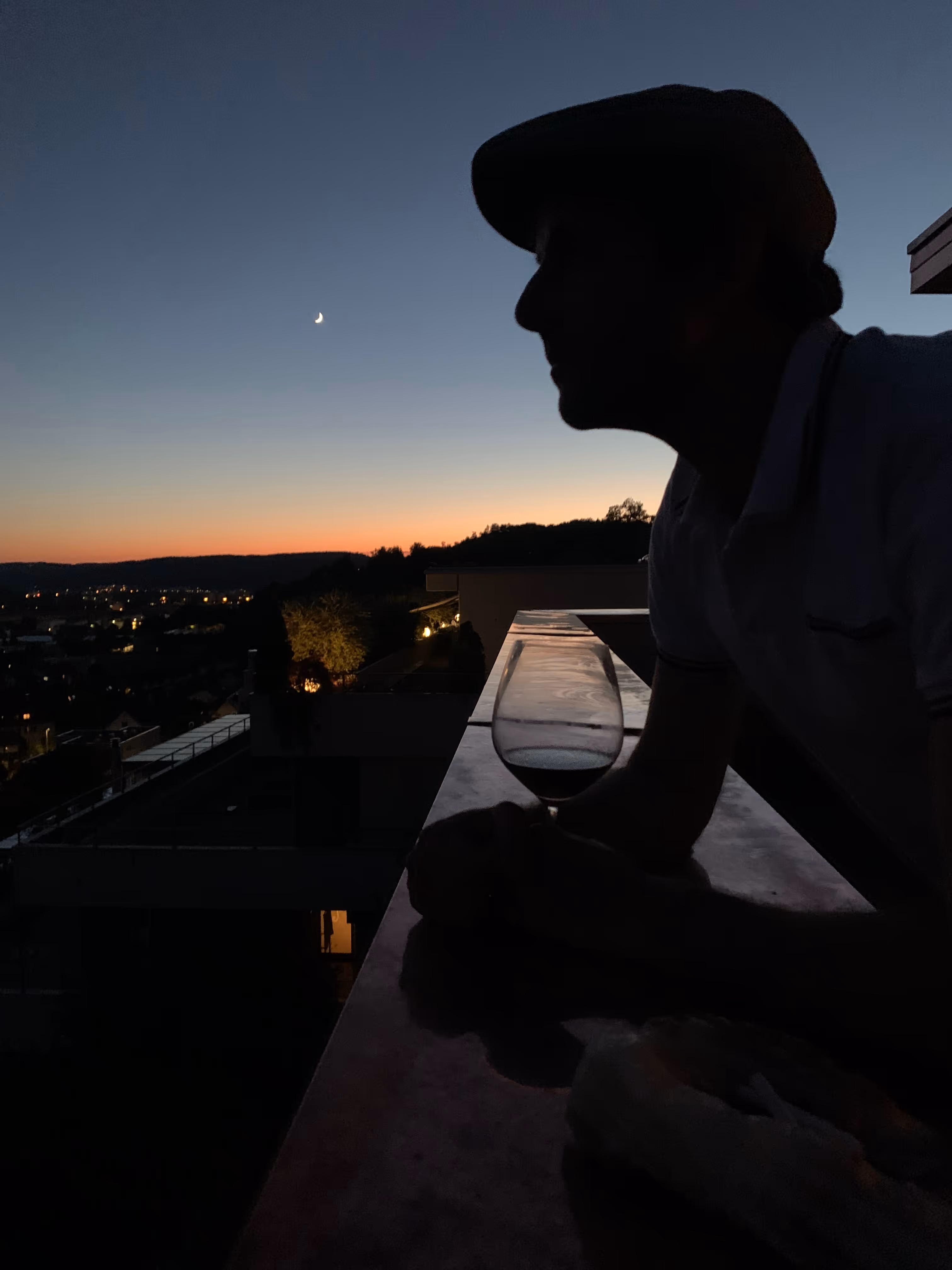 Aufstockung EFH – Attikageschoss für Sitzung, Arbeit und Geselligkeit