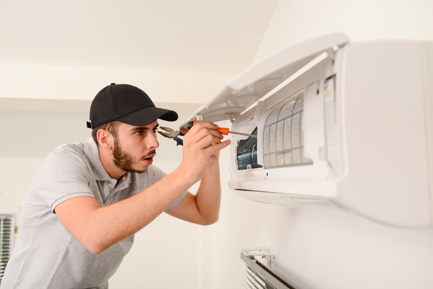 Fixing AC Refrigerant Leaks in Your Owensville Home