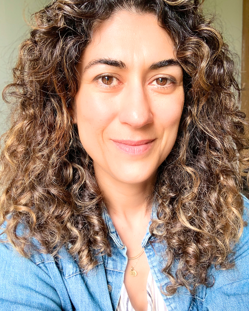 Portrait photo of Nika Khanjani