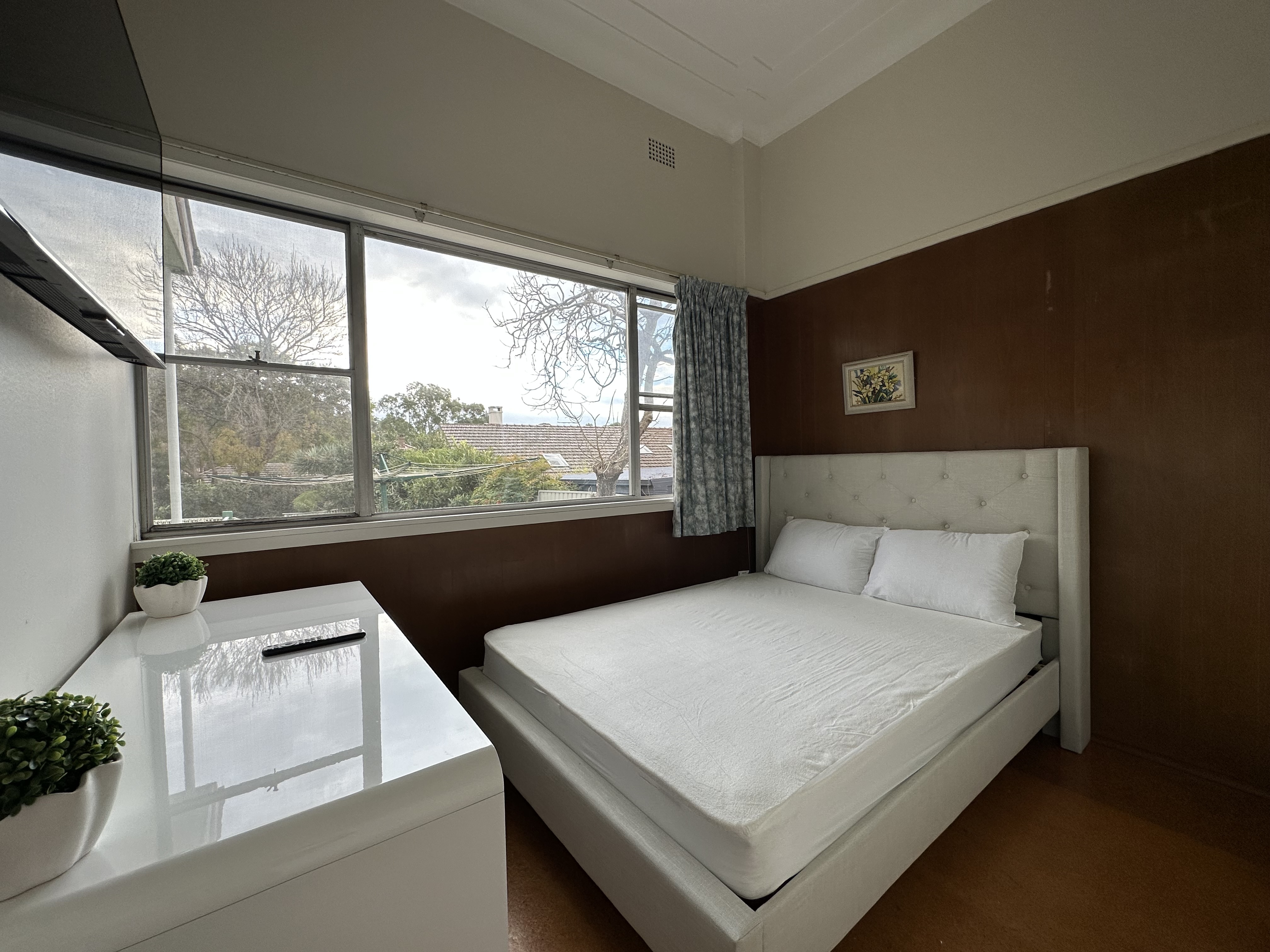 Room F - 1 Hillview Road, Eastwood, NSW 2122