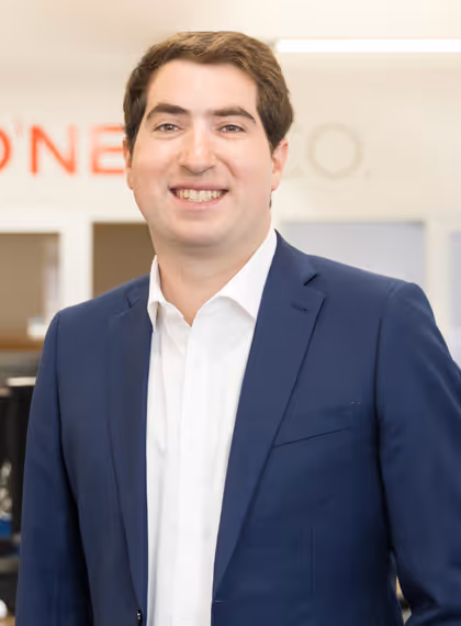 Official William O'Neil + Company employee headshot of Jordan Silverstein.
