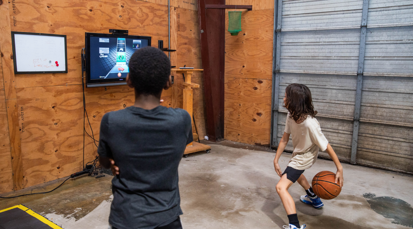  Dribbling Machine and Shooting Machine