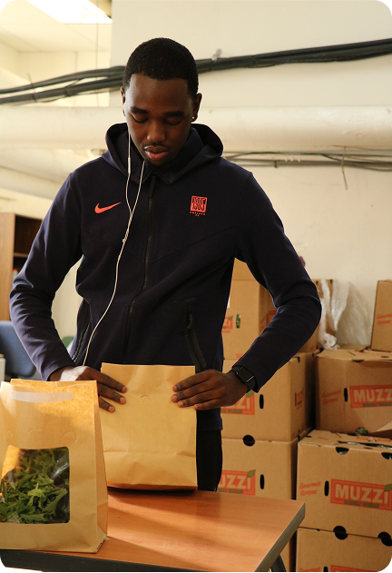 Bénévole du Pôle logistique alimentaire de Rosemont