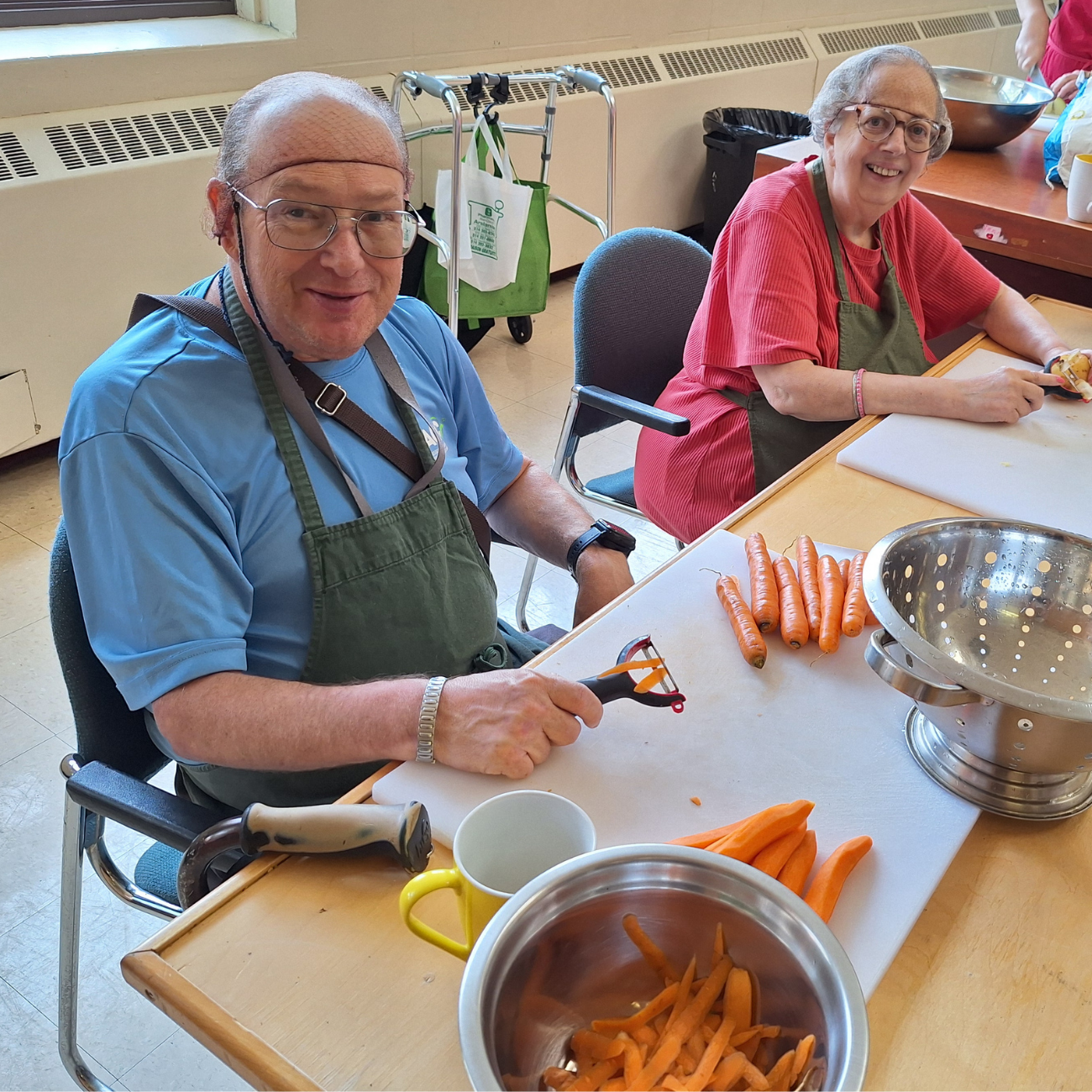 Groupe de cuisines collectives adapté pour les personnes à mobilité réduite