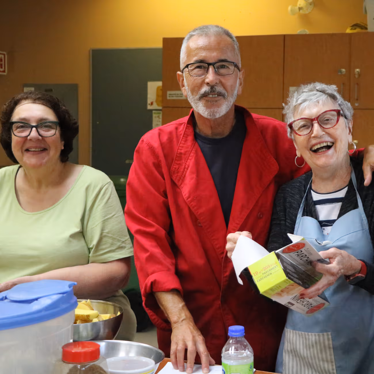 Participantes et animateur des cuisines collectives de Bouffe-Action de Rosemont