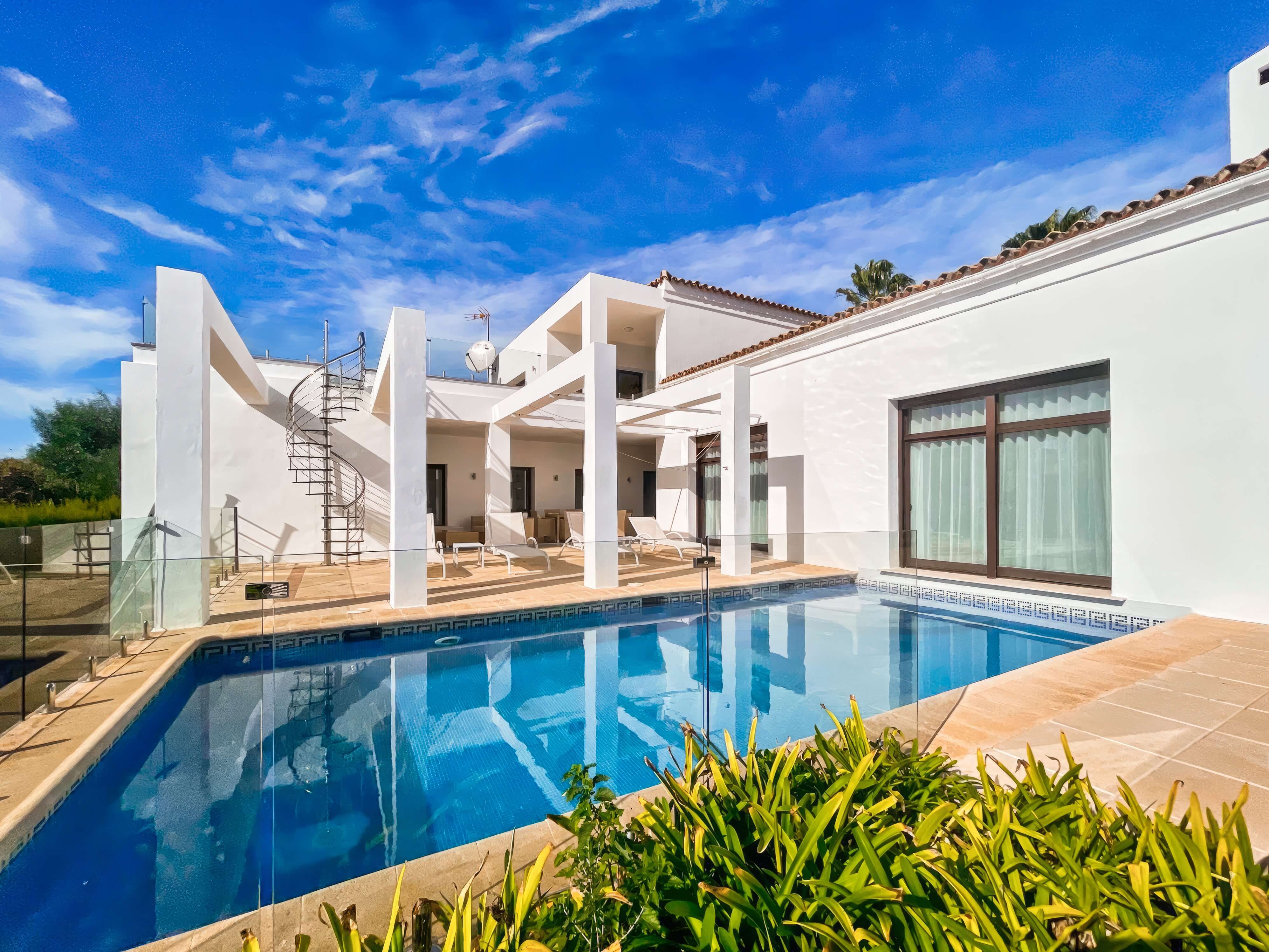 Properties for Sale in Sotogrande Alto