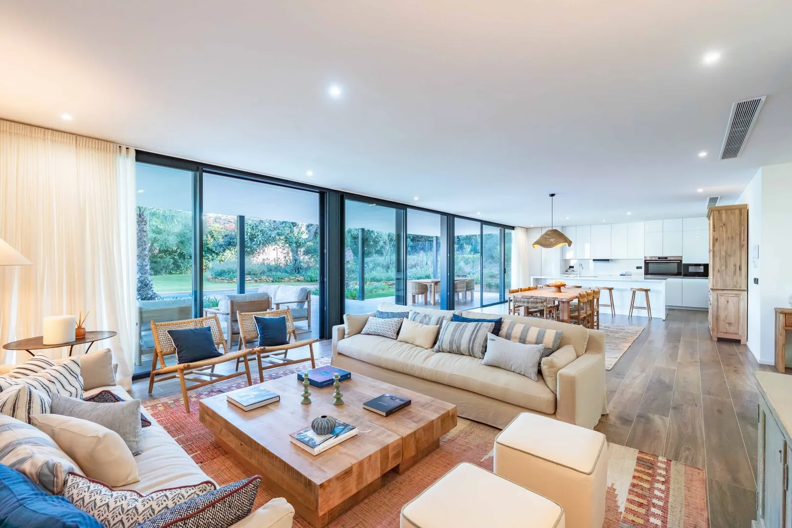 Villa Koa - Villa contemporánea de 5 dormitorios en la calle Buenos Aires (zona B)
