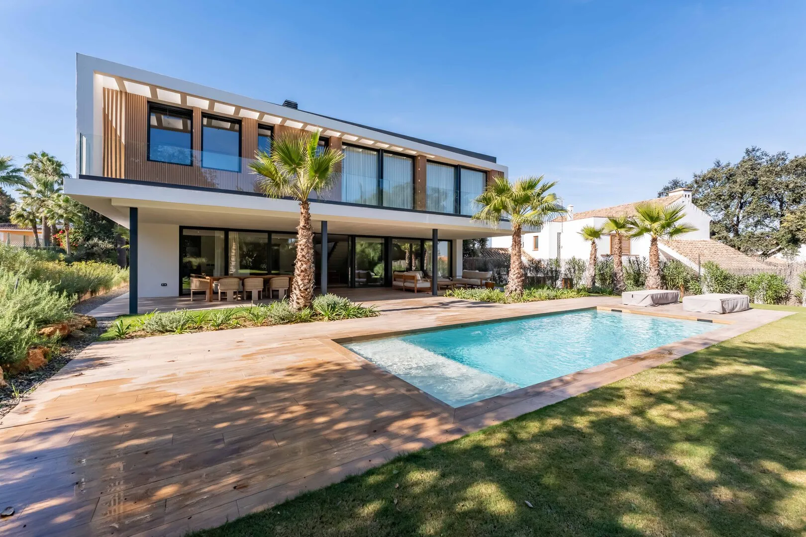 Villa Koa - Villa contemporánea de 5 dormitorios en la calle Buenos Aires (zona B)