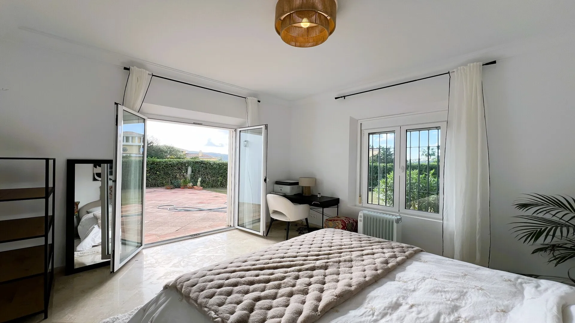 Excepcional villa llave en mano en venta en Sotogrande Alto cerca del SIS (Zona G)