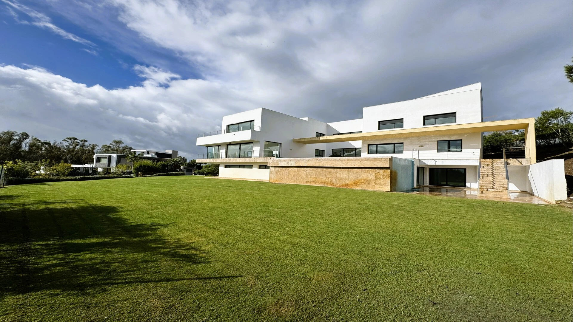 Villa Magnolia: Renovation Opportunity in La Reserva de Sotogrande