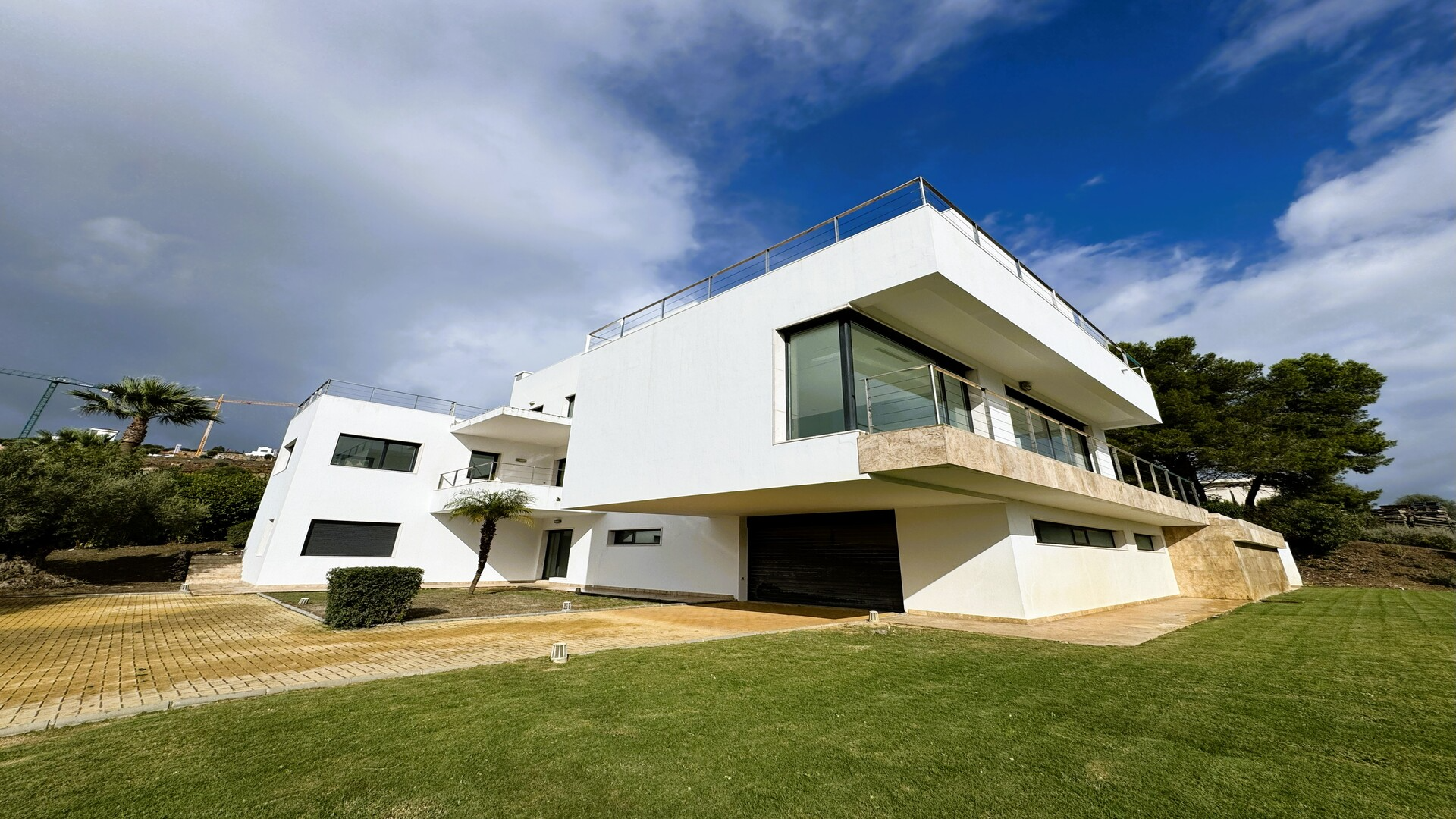 Villa Magnolia: Oportunidad de renovación en La Reserva de Sotogrande
