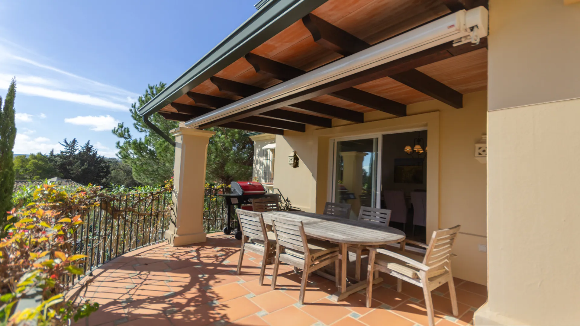 Villa Mariposa - Luxury 5 Bed Villa in Sotogrande Alto For Rent