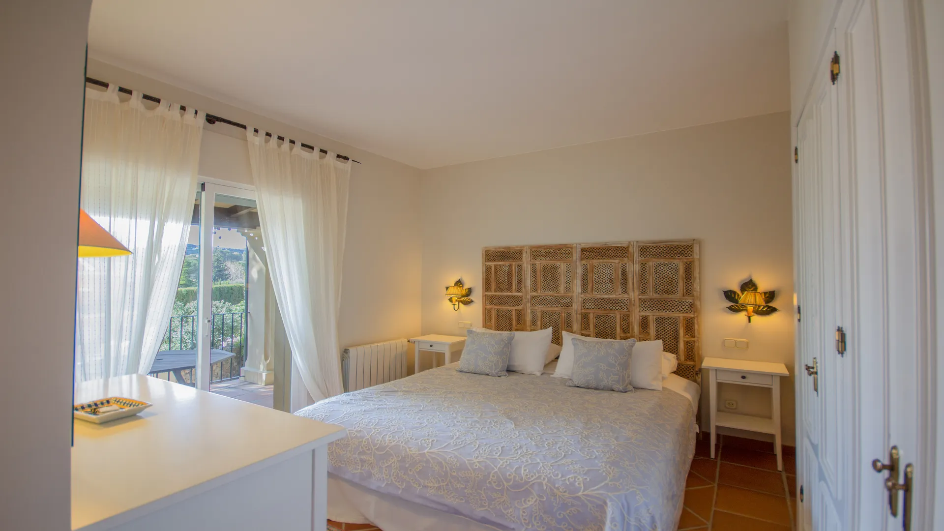 Villa Mariposa - Luxury 5 Bed Villa in Sotogrande Alto For Rent