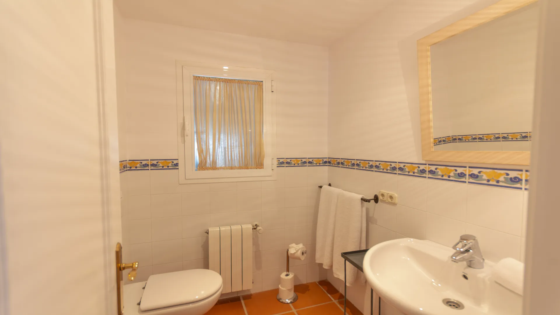 Villa Mariposa - Luxury 5 Bed Villa in Sotogrande Alto For Rent